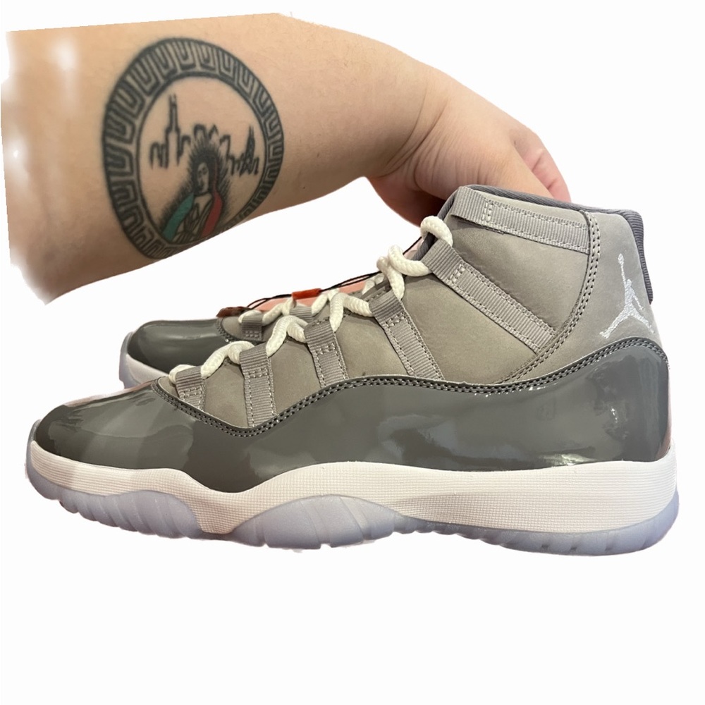 Jordan Retro 11 - Picture 2 of 4